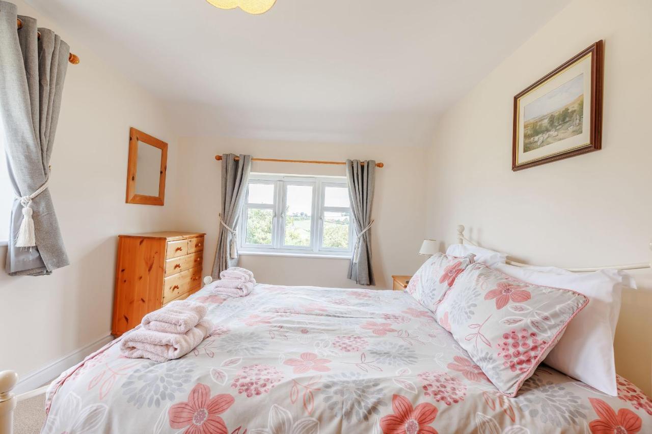 Wood Cottage Tenbury Bagian luar foto