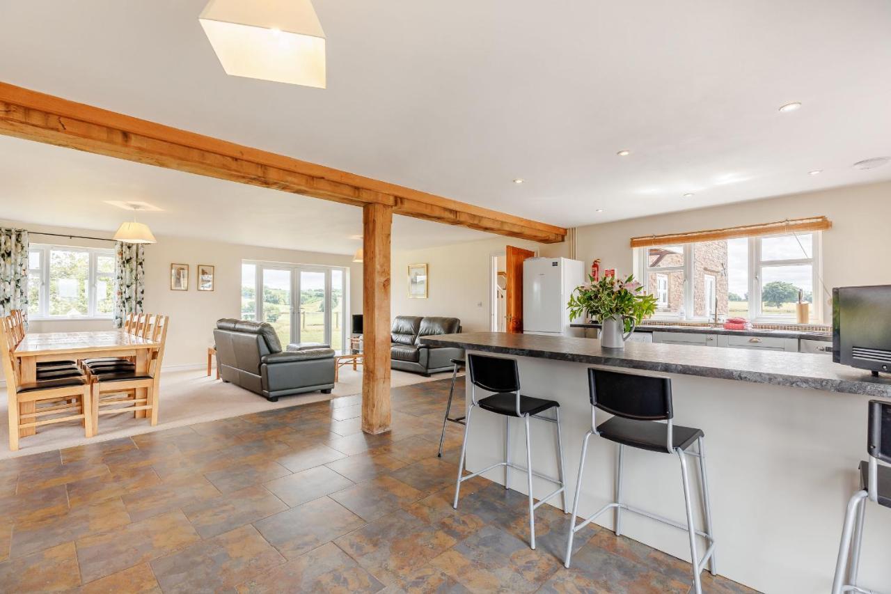 Wood Cottage Tenbury Bagian luar foto